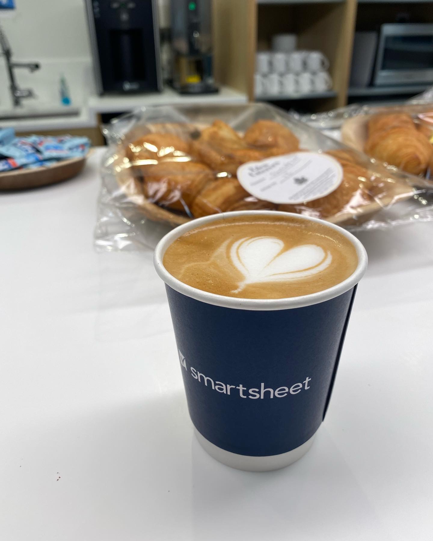 The Mobile Coffee Bean Smartsheet impressive heart latte art